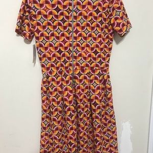 BNWT LulaRoe Large Amelia